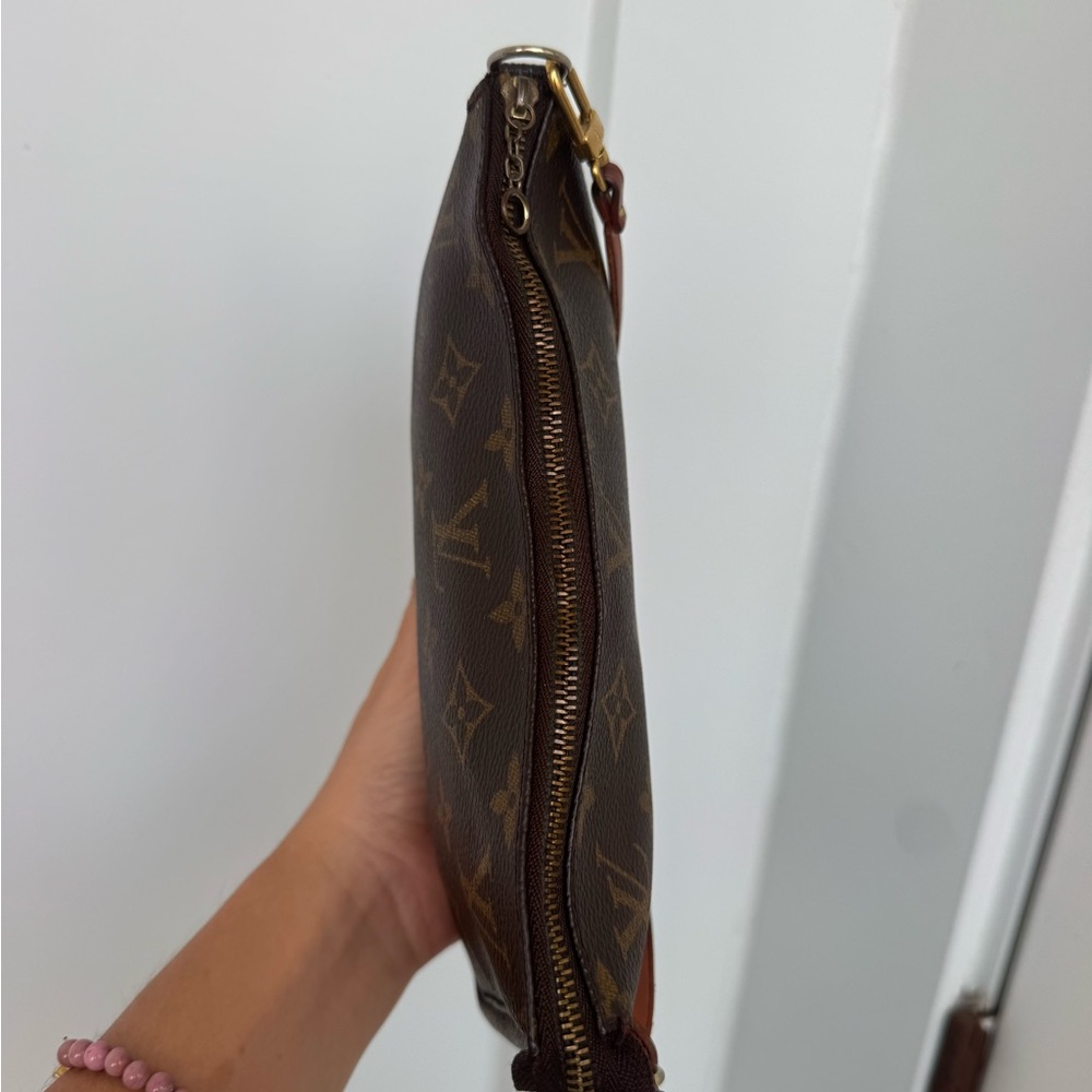 SOLD Vintage Louis Vuitton Monogram Pochette Accessoires with COA - Picture 14 of 15